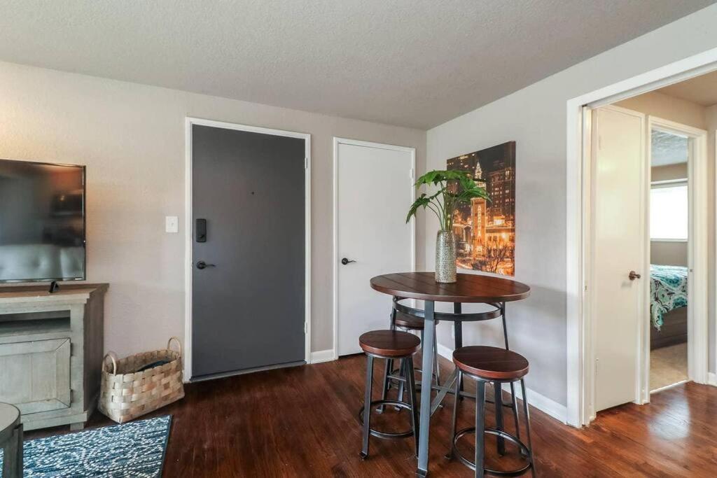 Holly First Floor 2 King Beds Vila Kansas City Exterior foto