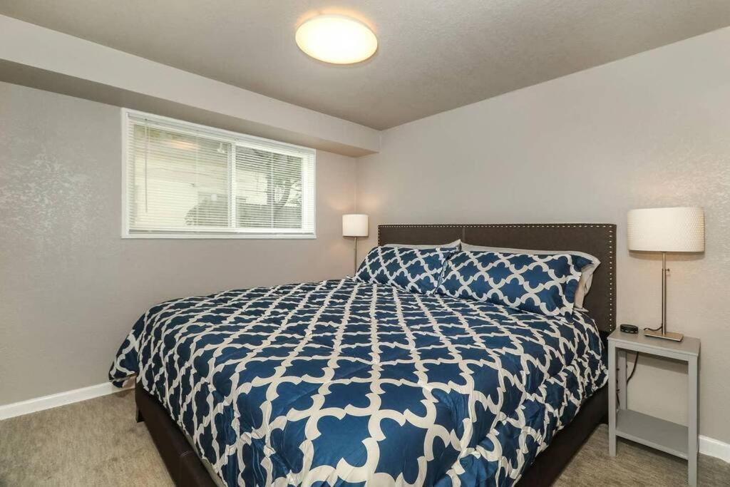 Holly First Floor 2 King Beds Vila Kansas City Exterior foto